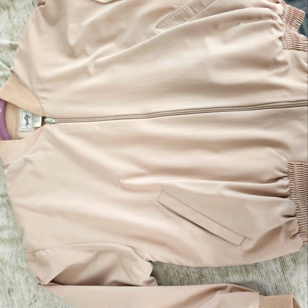 Baseball style warm up jacket